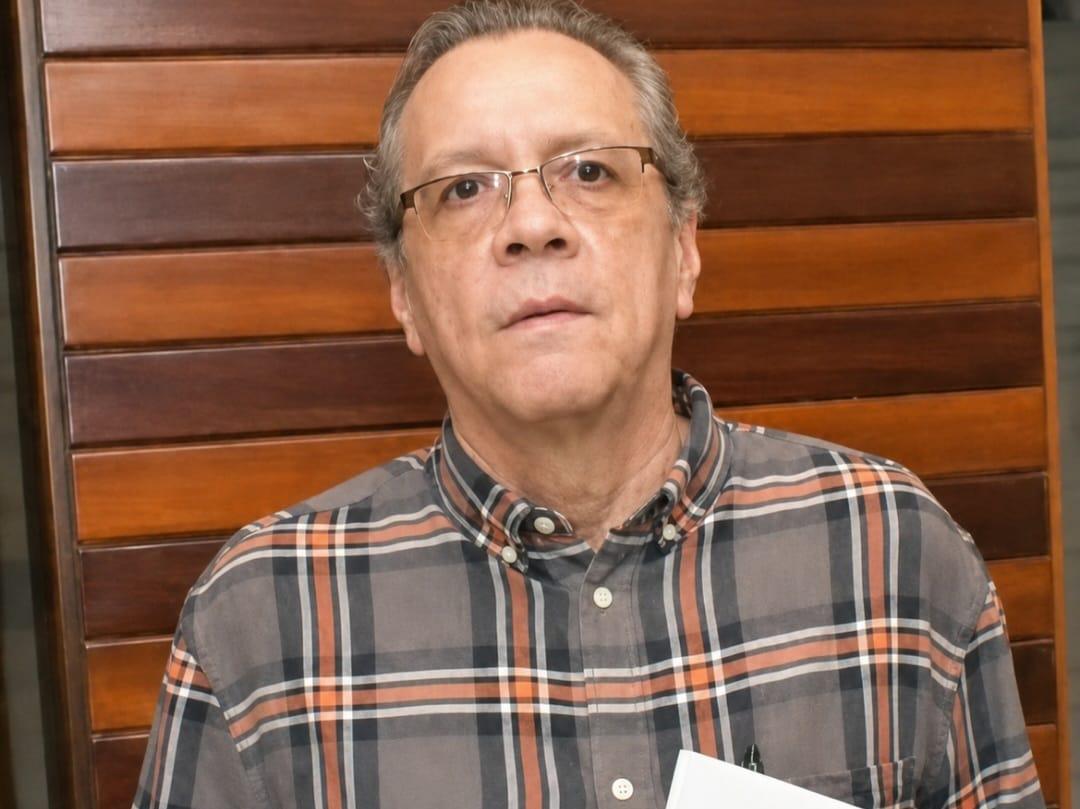 Ronaldo González, anatomía del “funcionario ilustrado”